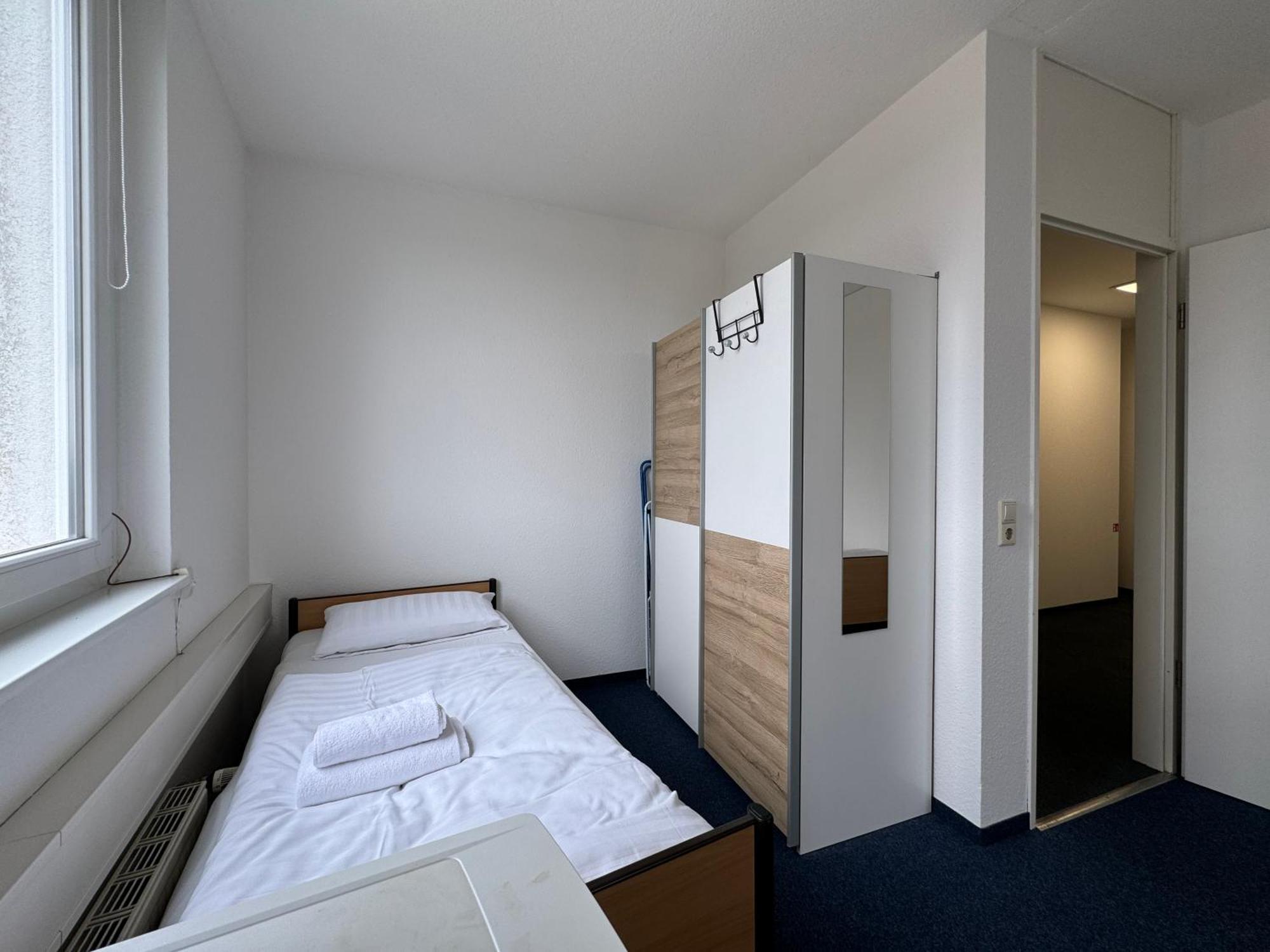 Thuja Apartments Karlsruhe-Neureut By Kurzzeit Exterior foto